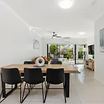 Garden Apt 2Bed X 2Bath, Parking