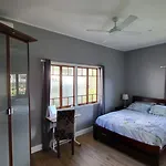 Bed & Breakfast Urban Riverside Rest *