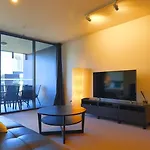 Beautiful 2B2B Apart. In South Brisbane