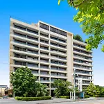 Luxury Large 2 Bedroom Apartment Panoramic City Views!