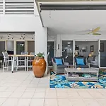 Riverfront Excellence 2bed-2bath-2car - West End Brisbane