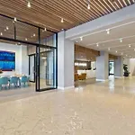 Trendy 1 Bedroom With City Views Pool And Gym M14