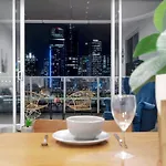 High Lvl Private And Quiet River View 2Bd Apt