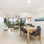 City Boutique 2Bed 2Bath Parking
