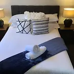Lux Urban Retreat, 3Bed, 3Bath