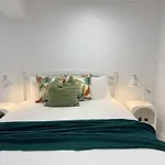 17C Hazel Studio At Sunnybank