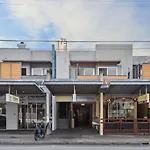 Park The Car & Explore Brisbane By Custom Bnb Hosting