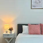 Prime Toowong 3Br Apt - Walk To Shops And Transport