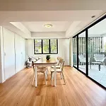 Kangaroo Point Stay - Being Everywhere At Once! Spacious 3 Bedroom Apartment, Central Location! Free Carpark