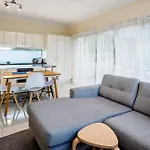 Modern Top Floor 2Br With Private Deck