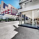 Charming Hamilton Retreat