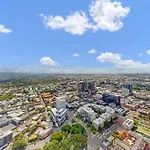 Cloud 56 Luxury Stay Level 56 With Free Onsite Parking