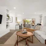 Holiday home The Duchess - Stunning Hamptons Oasis With Pool | Winter Escape | Longer & Save | 1 June - 31 August