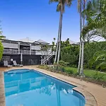 Family Friendly, Pool, 9Km To City By Custom Bnb Hosting