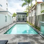 C Woolloongabba *