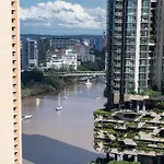 1Bed 1Bath With Story Bridge And River Views, Parking, And Private Balcony M7