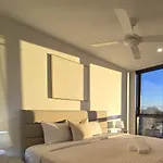 Sky-High 2Br In Cbd Spectacular Views Level 23