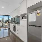 Best Southbank Location With King Bed, Gym And Pool