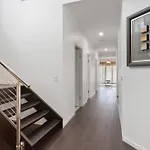 Large Family Home With Pool & Spa