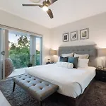 Large Family Home With Pool & Spa