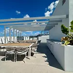 New City Condo With Brisbane River View & Parking