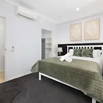 Adorable Fresh 1br With Parking Wifi Apartment Brisbane