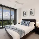 Queens Wharf Gem Stylish 1br In Bnesnew Landmark Apartment Brisbane