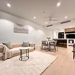 Cbd Queen Wharf Apartment With Views Pool And Gym
