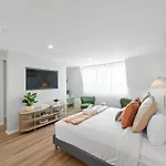 Stylish Studio With Pool - 200M From Main Hub