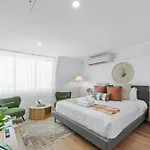 Stylish Studio With Pool - 200M From Main Hub