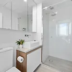 Apartment Modern 2br With Stunning Views, Infinity Pool & Gym Brisbane