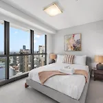 Stunning Sky With Endless Views, Pool & Parking Apartment Brisbane