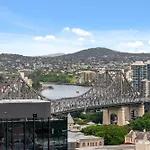 City Views 2Br Apt With Infinity Pool & Huge Gym!