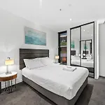 Stylish 2br With Huge Gym, Infinity Pool And Parking Apartment *