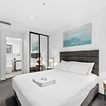 Apartment Stylish 2br With Huge Gym, Infinity Pool And Parking *