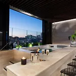 Stylish 2br With Huge Gym, Infinity Pool And Parking * Brisbane