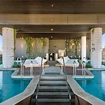 Stylish 2br With Huge Gym, Infinity Pool And Parking Apartment
