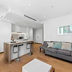 Apartment Stylish 2br With Huge Gym, Infinity Pool And Parking