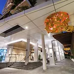 Stunning 1B In South Bank With River & Mountain View