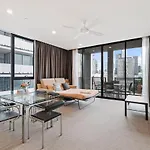 001Q Stunning City View Abnb-Style 2Br Apt, Free Parking