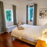 Bougainvillea Cottage