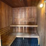 Homestay Private Cbd Bedroom In A Shared On River