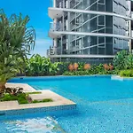 Stunning Getaway One King Bed With Unlimited Wi-fi