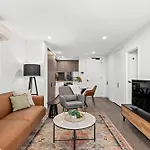 Stylish Valley Pad With City Views, Rooftop And Wi-Fi