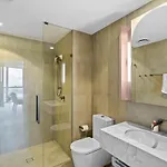 5 Star Queens Wharf 2br 2ba High Floor Epic Views Apartment