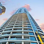 5 Star Queens Wharf 2br 2ba High Floor Epic Views Apartment