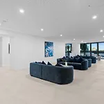 5 Star Queens Wharf 2br 2ba High Floor Epic Views Apartment *