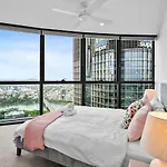 5 Star Queens Wharf 2br 2ba High Floor Epic Views Brisbane