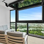Apartment 5 Star Queens Wharf 2br 2ba High Floor Epic Views *