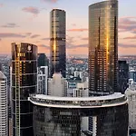 5 Star Queens Wharf 2br 2ba High Floor Epic Views